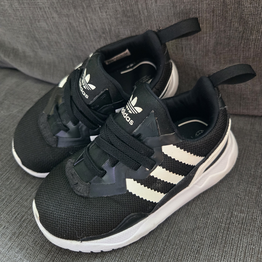 Adidas Black and White Sneakers with Sleek Knit Design